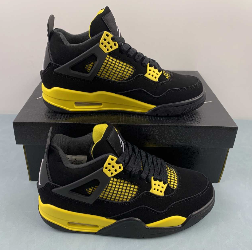 Air Jordan 4 Retro Thunder 2023