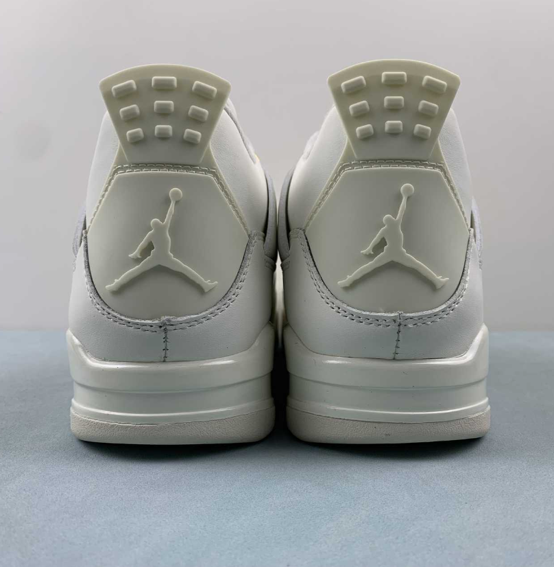 Jordan 4 Retro Metallic Gold (W)